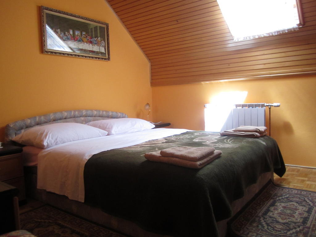 Guest House Sveti Marko Gacka Otočac Rum bild